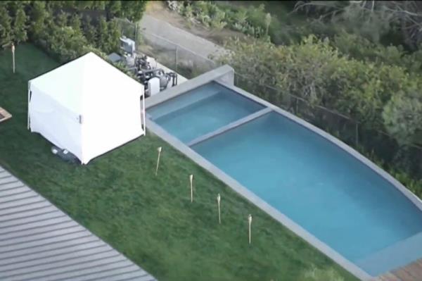 A photo of the pool at Matthew Perry's home wher<em></em>e he drowned in October.